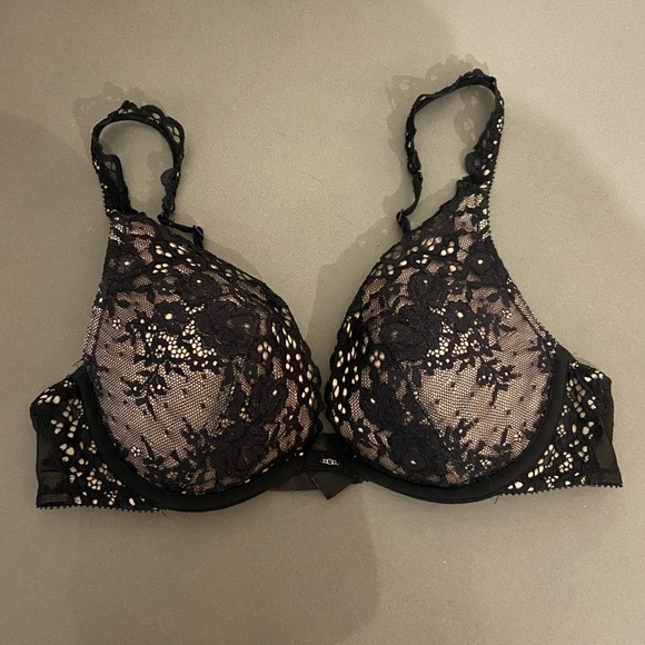 Victoria’s Secret Black Lace Push Up Bra - Picture 1 of 5